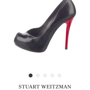 Stuart Weitzman leather classic pumps